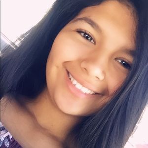 Meet your Posher, Layla